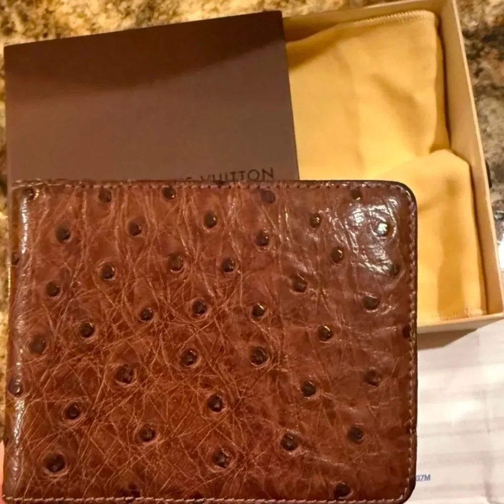 🛍️HOST PICK🎁 Authentic LOUIS VUITTON Ostrich Bifold Wallet,Rare Piece, PreOwned - Picture 8 of 17